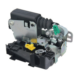 SIŁOWNIK CENTRALNEGO ZAMKA PRZÓD LEWY DACIA DUSTER SANDERO